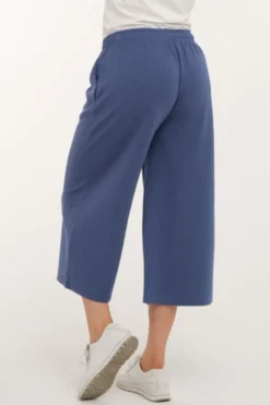 Elliana capri