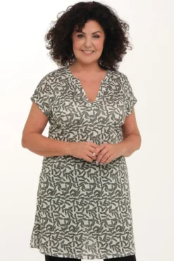 Sakina tunika